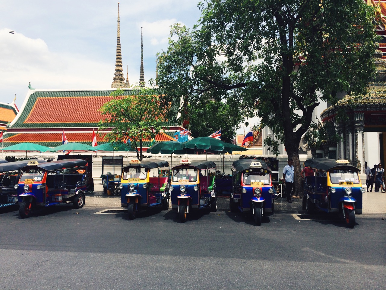 Как сэкономить в путешествии: моторикши в Бангкоке, Таиланд
