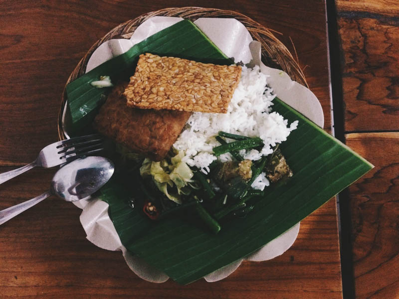Бали для бюджетного туриста: Обед в ваrунге